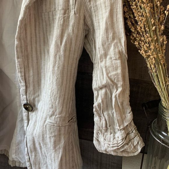 Charlotte Russe 3/4 Cream Striped Blazer - Picture 4 of 6